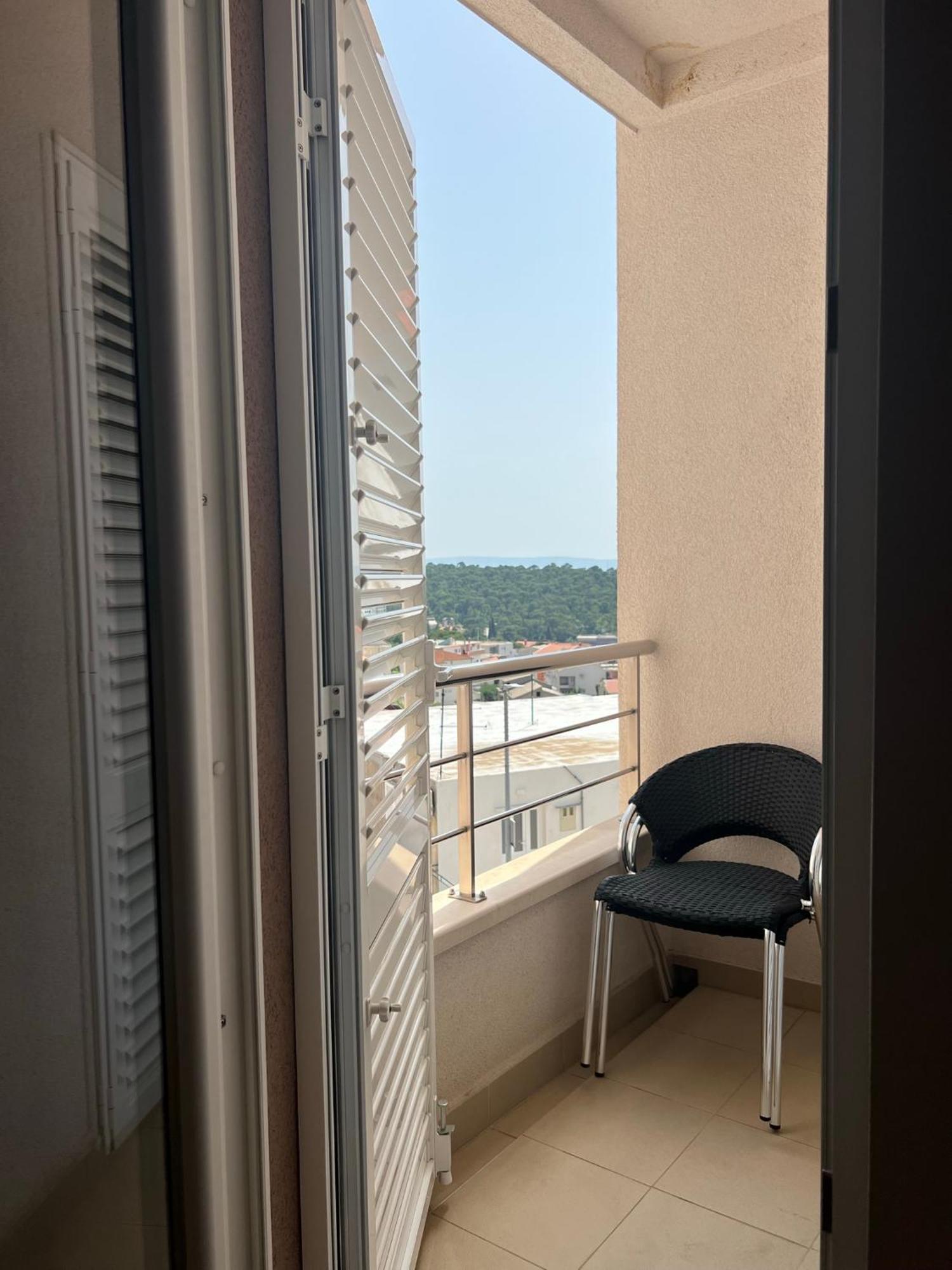 Apartment Lucija - Cozy Flat In The City Center With A Sea View & Parking Makarska Extérieur photo