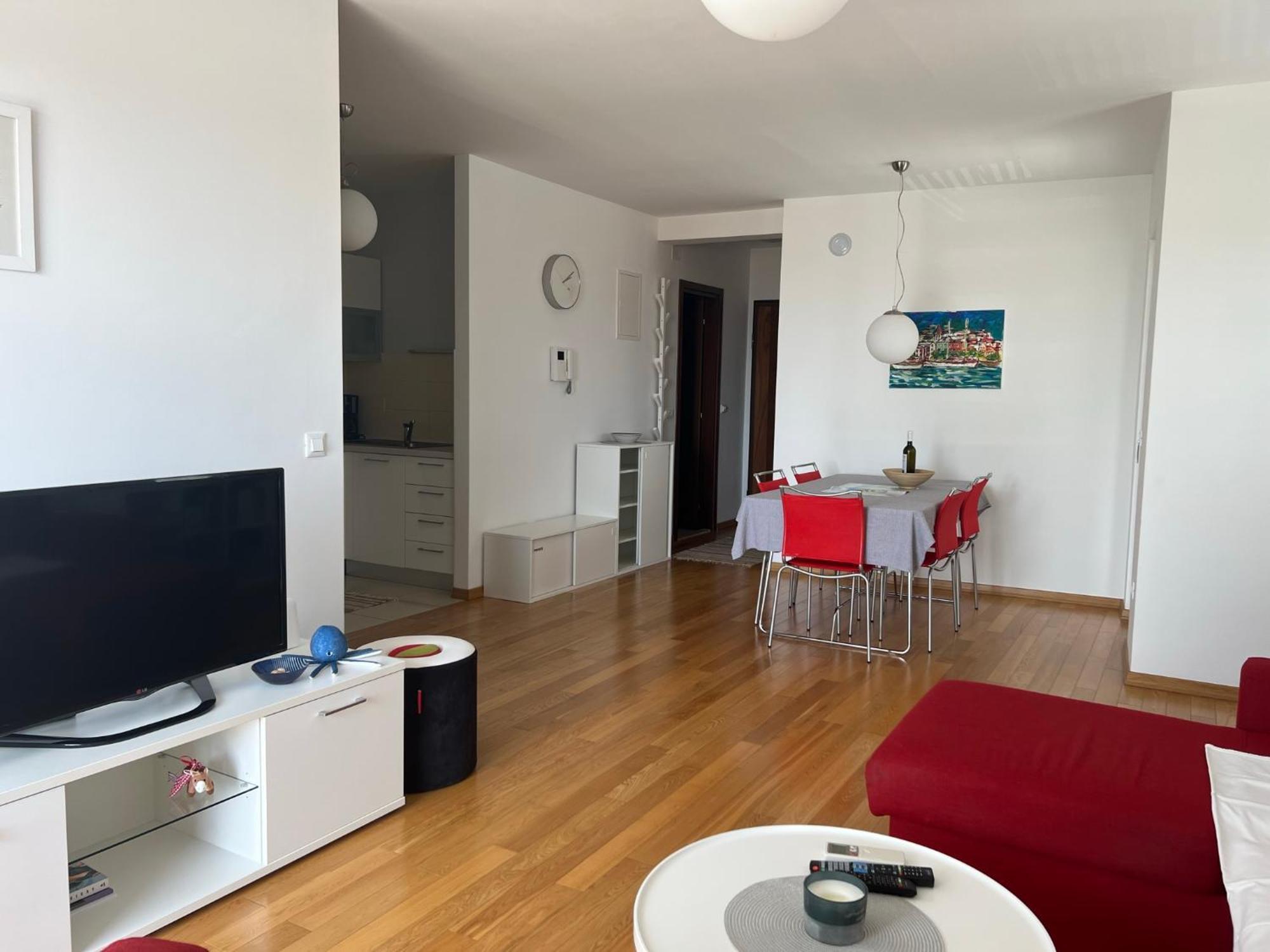 Apartment Lucija - Cozy Flat In The City Center With A Sea View & Parking Makarska Extérieur photo